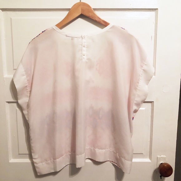 Aztec Print Top - Picture 2 of 3